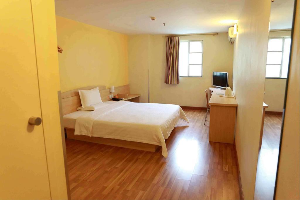 7Days Inn Chengdu Yulin Province Stadium Exterior photo